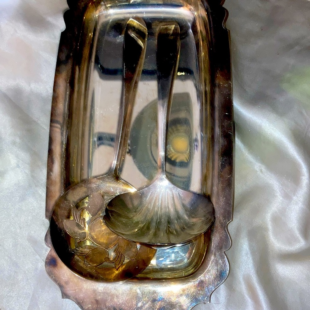 ORIGINAL ROGERS WM RogersMFGCo. silver plate cranberry serving and shell ladles